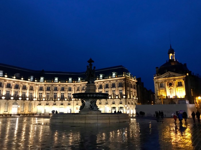 Palais de la Bourse by night 2