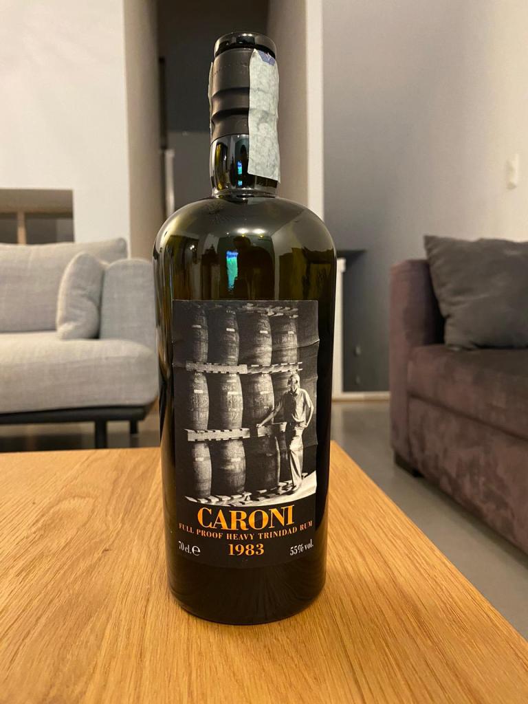 Caroni Velier, 6 embouteillages des 80s - Caroni 1983-2008 – 55%