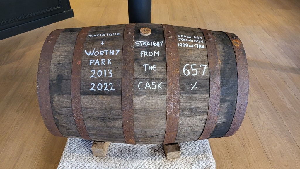 Boutique Rhum Attitude Bruxelles - Le fût de Worthy Park 2013